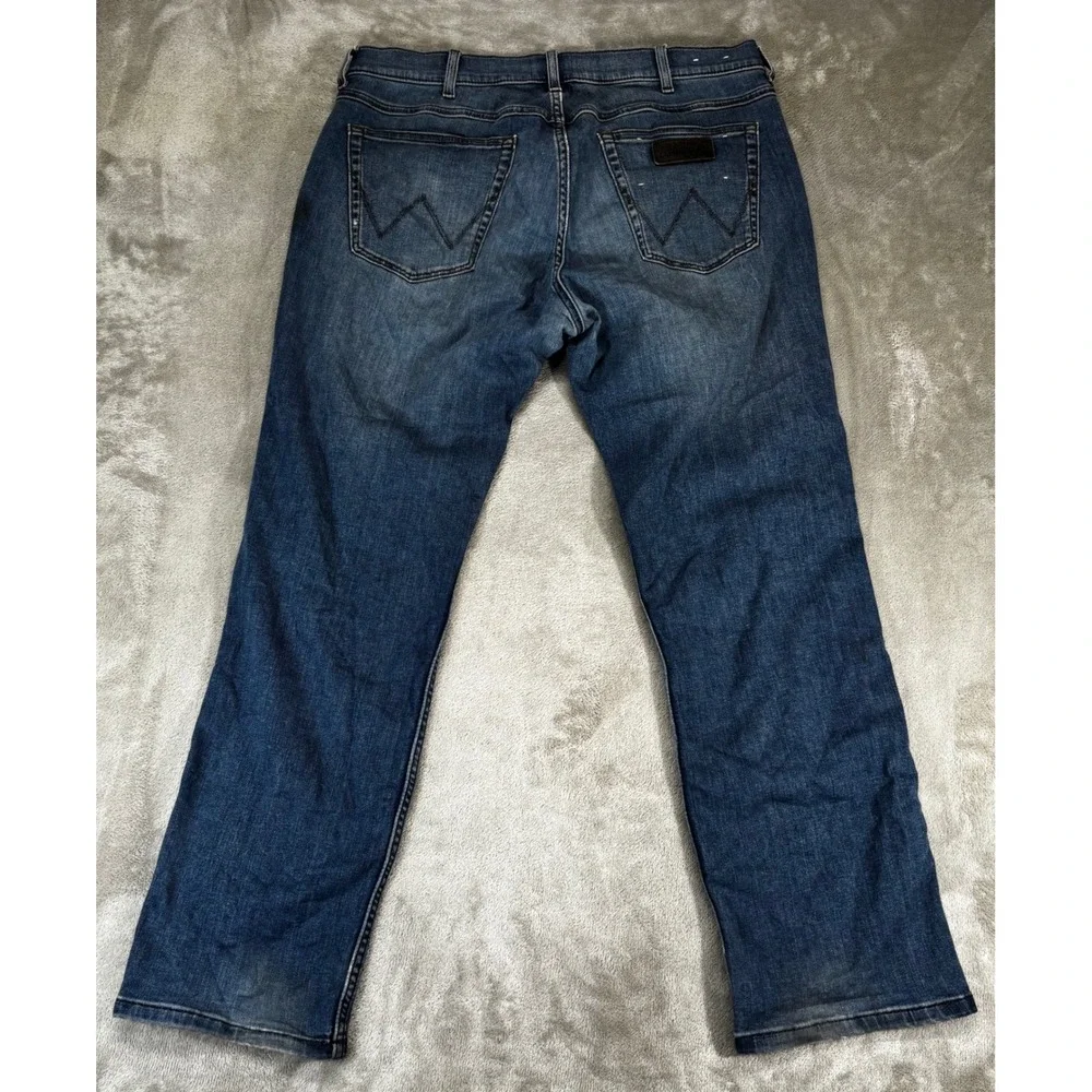 Wrangler Greensboro Jeans Mens 34x30 Blue Regular Straight Medium Wash